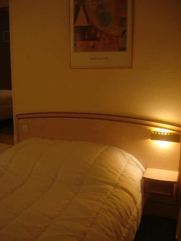 Le Terminus Hotel Тараскон Стая снимка