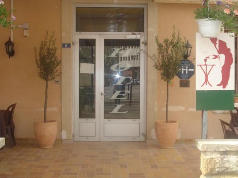 Le Terminus Hotel Тараскон Екстериор снимка