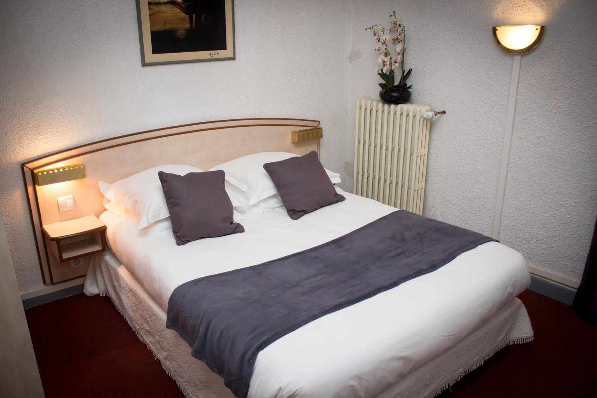 Le Terminus Hotel Тараскон Екстериор снимка